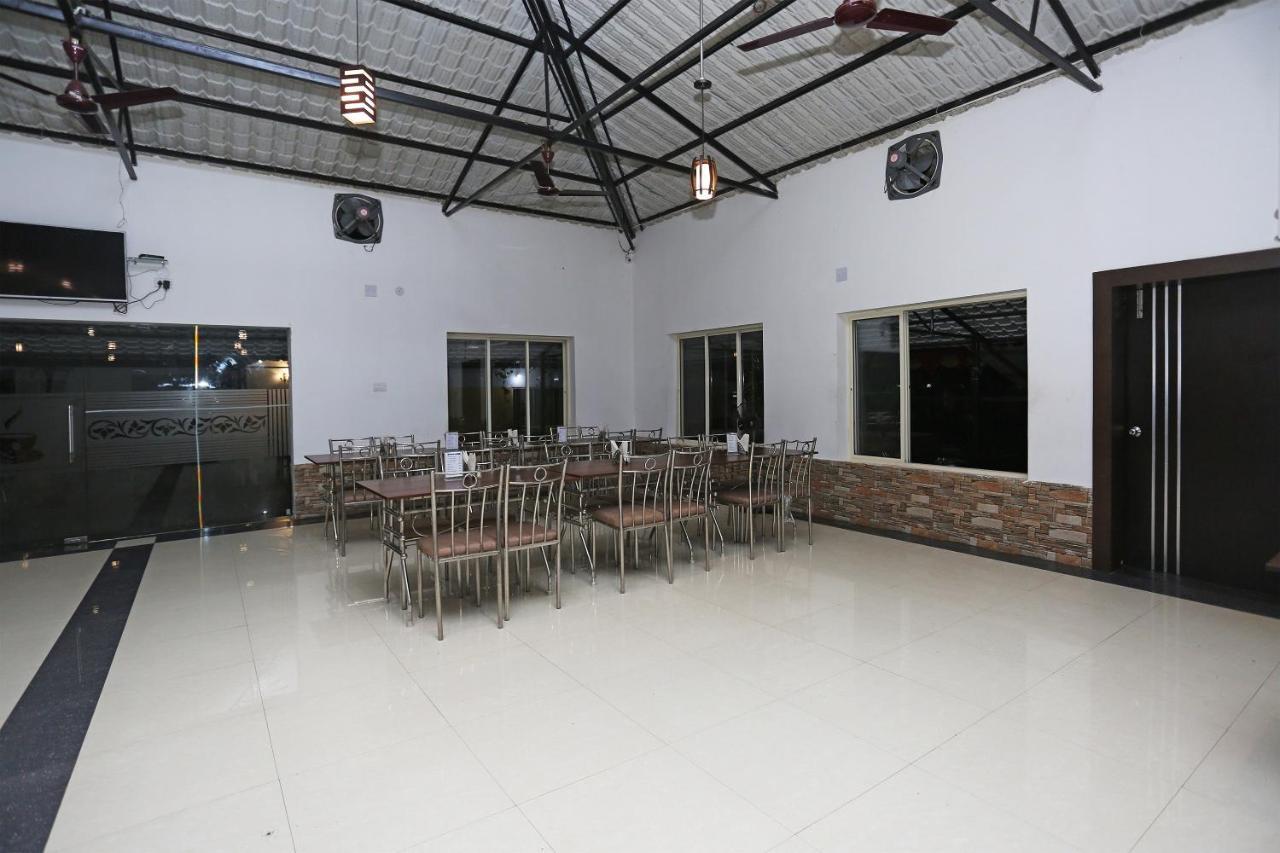 Oyo 26670 The Ranch Hotel Puri Ngoại thất bức ảnh